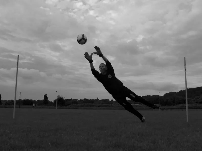 Goalkeeper contracts are the new free-agent market